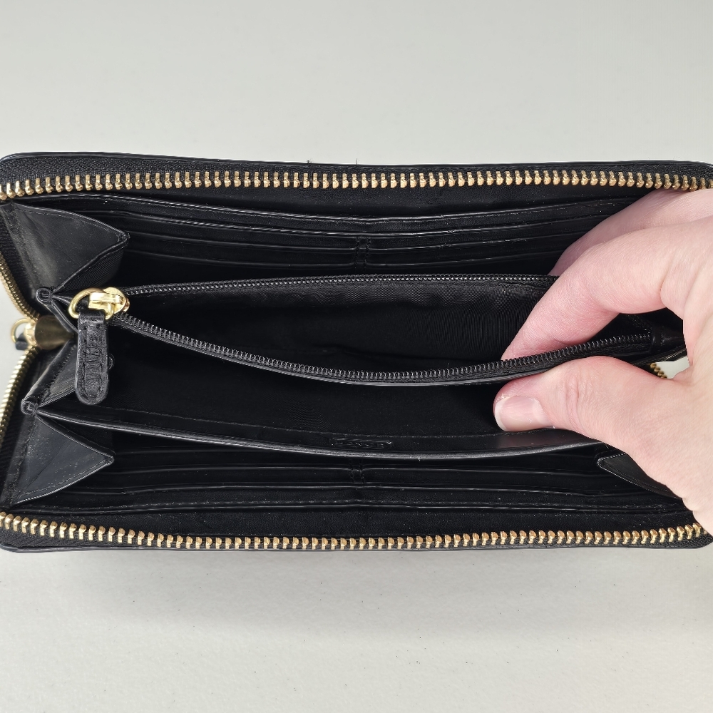 Coach Campbell Black Leather Zip Around Clutch Wallet Gold Hardware - Picture 7 of 8